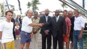 Consul, Ministre d'Haïti en Guadeloupe et l'équipage à l'arrivée